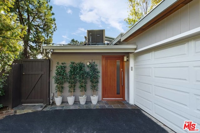 3525 LAURELVALE Drive