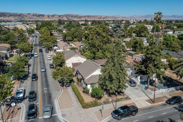 358 6th Street, Gilroy, California 95020, 3 Bedrooms Bedrooms, ,2 BathroomsBathrooms,Single Family Residence,For Sale,6th,ML81852443