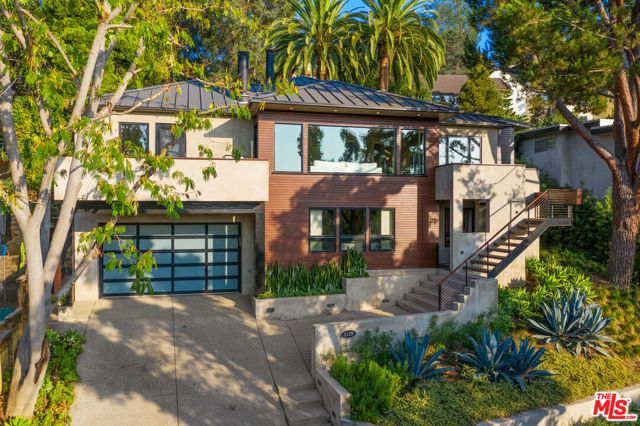 3129 Lake Hollywood Dr, Los Angeles, CA 90068