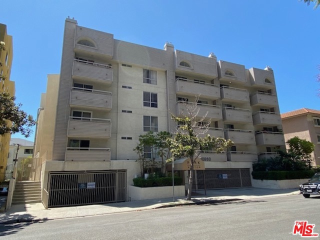 Image 2 for 10960 Ashton Ave #306, Los Angeles, CA 90024