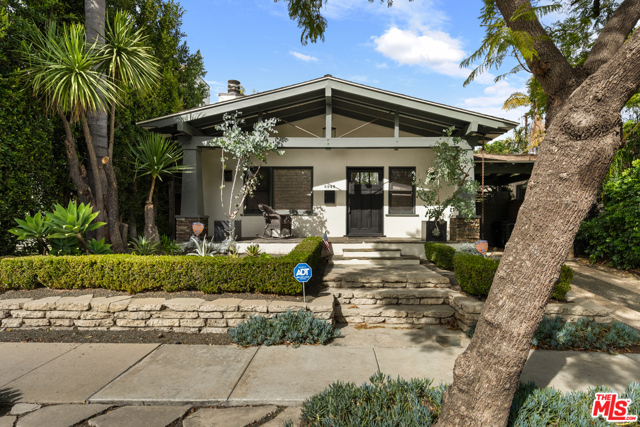 8945 Rosewood Avenue West Hollywood, California Elegantly redesigned Craftsman situated in prime West Hollywood area, conveniently close to shops and restaurants off Robertson blvd and minutes from the heart of Beverly Hills. This home offers 3 bedrooms & 2 bathrooms, open living room, Chefs kitchen with skylight and GE appliances with Life systems water softener. Master bedroom with French doors that open to a private architectural landscaped backyard and side grass area perfect for pets. Finished studio room ideal for guests. Two car driveway and newly replaced HVAC system.