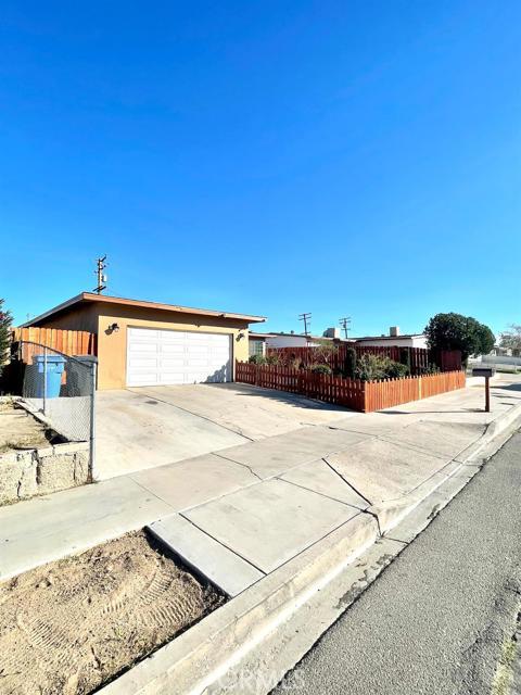 651 Patricia Avenue Barstow CA 92311