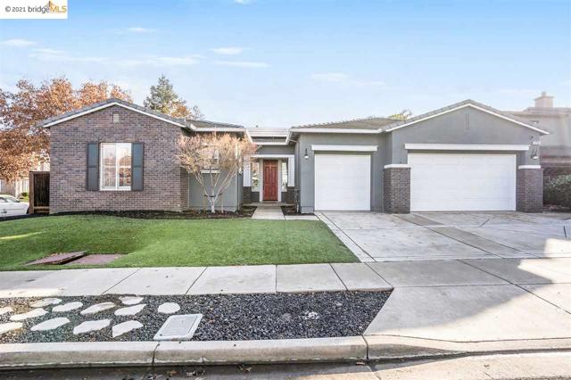 1720 Brampton Pl Brentwood, California The single story you've been waiting for! This one has it all with beautiful pool, privacy, outdoor kitchen, patio cover with remote control adjustable louvers and so much more. Beautiful french doors from many rooms and hallways open up to spacious patio and a full bath at rear of house near kitchen/family room with rinse off shower for pool guests. Main bedroom has french doors out to spa and pool area. The front bedroom is a junior master with a full bath included near the two others that share an updated bath all near the laundry room. Painting refreshed and ready for new owners to enjoy. Did I mention owned solar? This one has it all. Wonderful Brentwood neighborhood and schools. You won't want to miss it. Say yes to this address!