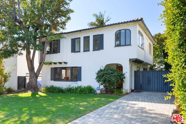 1017 Kagawa Street Pacific Palisades, California *BACK ON MARKET + MAJOR PRICE REDUCTION* Two Story Spanish, 5 BR 2.5 BA, large and spacious living room, dining room with lots of natural light, open kitchen to breakfast area on a large lot (6499 ft). Located in excellent location in the Alphabet Streets, one of Pacific Palisades favorite family-oriented community. Close to everything the Caruso Village offers: shopping in multiple specialty stores, restaurants to delight any food cravings, and The Bay Cineplex Theater. Also, accessible and easy reach to nearby Century City, Beverly Hills, the Beach, hiking trails, schools, Palisades Park, Will Rogers Park, library and transportation.