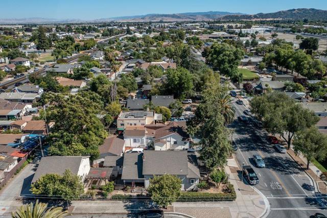 358 6th Street, Gilroy, California 95020, 3 Bedrooms Bedrooms, ,2 BathroomsBathrooms,Single Family Residence,For Sale,6th,ML81852443