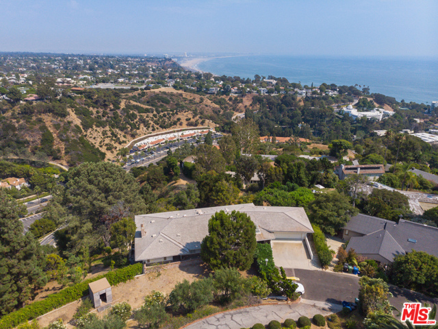 Image 3 for 556 Catalonia Ave, Pacific Palisades, CA 90272