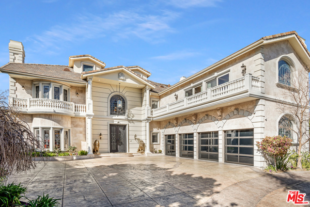 Photo of 20549 Chatsboro Drive, Woodland Hills, CA 91364