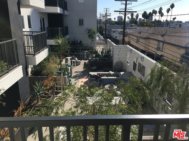 639 Fairfax #311, Los Angeles, CA 90036