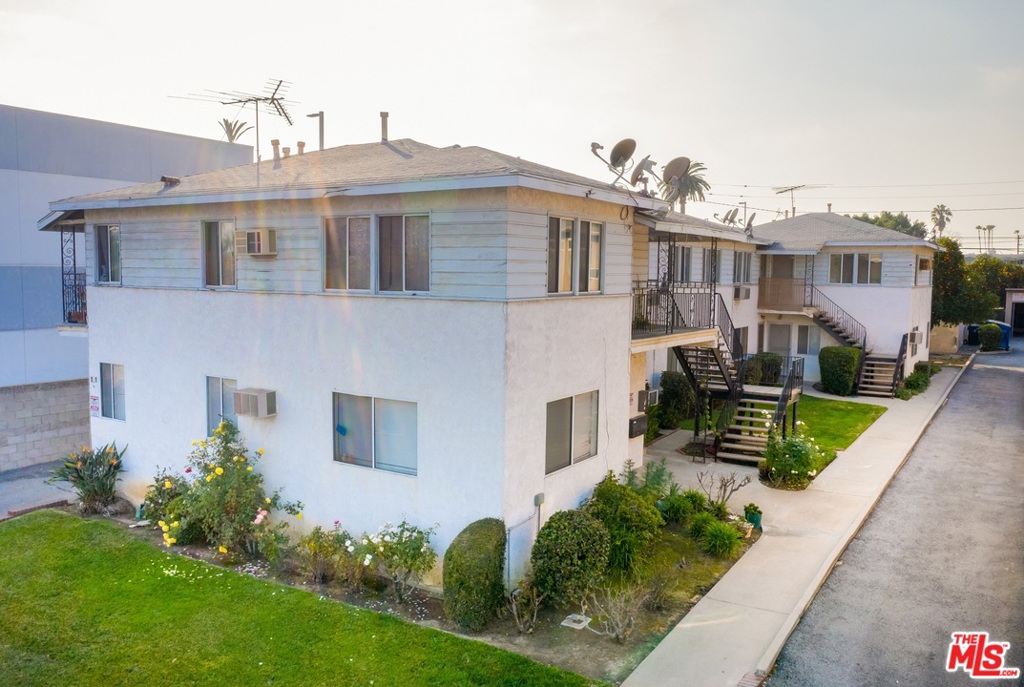 111 N Atlantic Boulevard
