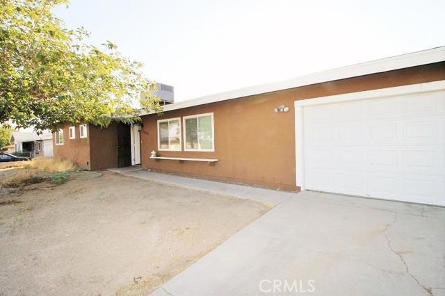 37042 Colby Ave, Barstow, CA 92311