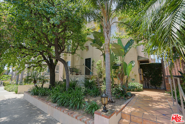 1325 Wellesley Ave #206, Los Angeles, CA 90025