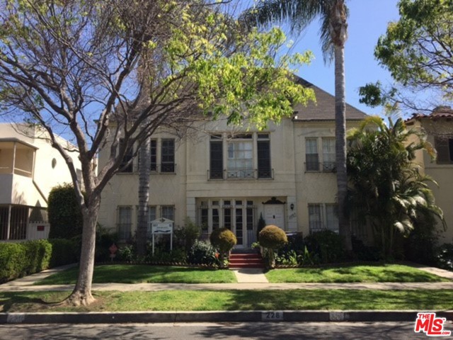 228 S Reeves Drive Beverly Hills, California 6 units in Prime Beverly Hills location, located 1 block east of Beverly Drive and 1 1/2 blocks south of Wilshire Blvd. Close to the Beverly Hills Golden Triangle, Rodeo Drive, Wilshire/Rodeo subway station, Beverly Vista Middle School, shops and restaurants. There are 4 - 1 bedroom + 1 bath & 2- 2 bedroom + 1 bath units. The building is 5,789 square feet and it sits on a 6,070 square foot lot.The units are large and there is upside in the rents. First time on the market in more than 20years. The owner is also selling the 4 unit building located at 256 S. Reeves Drive. The properties can be purchased separately or together. Please Do Not Disturb the Tenants. Inspection with Accepted Offer.