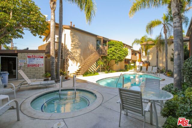 Community Pool & Spa