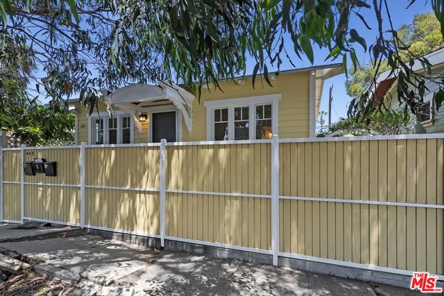443 Grand Boulevard Venice, California Classic Venice cottages nestled between Abbot Kinney and Venice Beach. Three adorable bungalows epitomize the Venice lifestyle by matching modern amenities with vintage charm. Each cottage in this fully gated and secure compound includes raised ceilings, skylights, laundry, dishwashers, built-in custom cabinetry, sunny porches and extra storage. The two front cottages are both 1 bed 1 bath with claw foot tubs. The rear cottage is a 2 bedroom 1 bath, fabulous owner/user opportunity with solid income history and low maintenance.