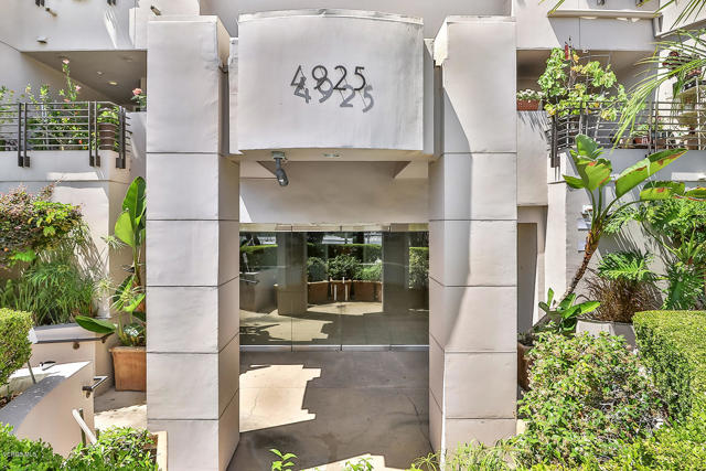 4925 Wilshire Boulevard #8