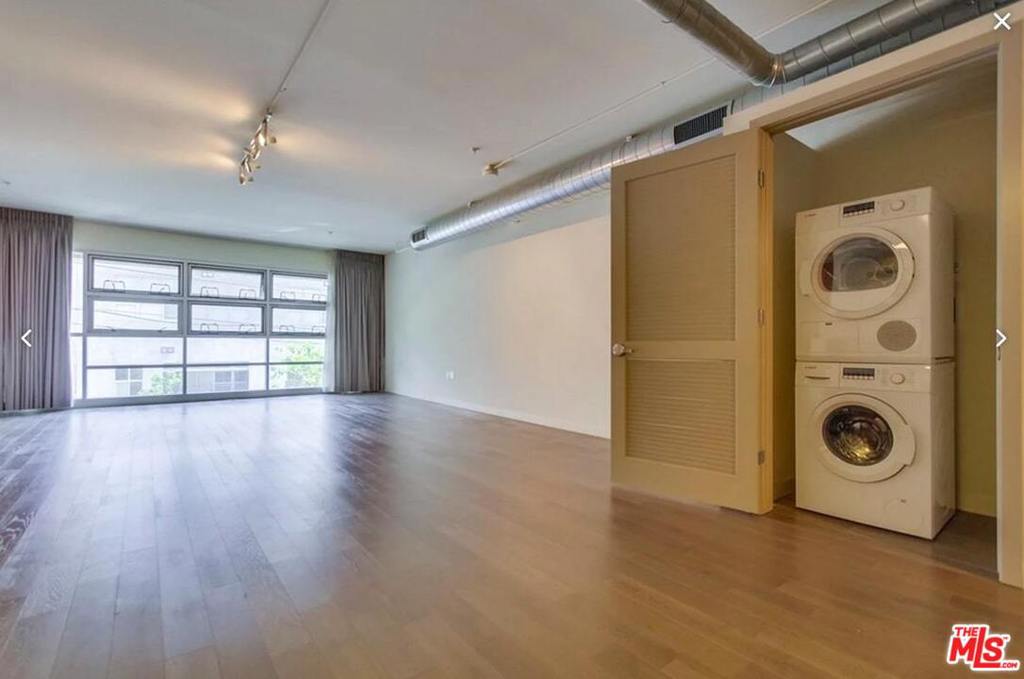 527 Molino Street 201