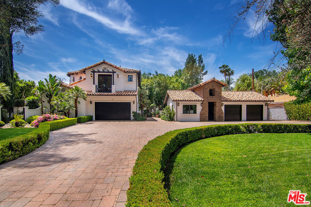 Photo of 23500 Collins Street, Woodland Hills, CA 91367