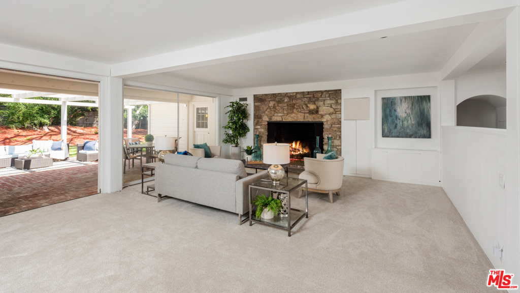 926 N Alpine Drive