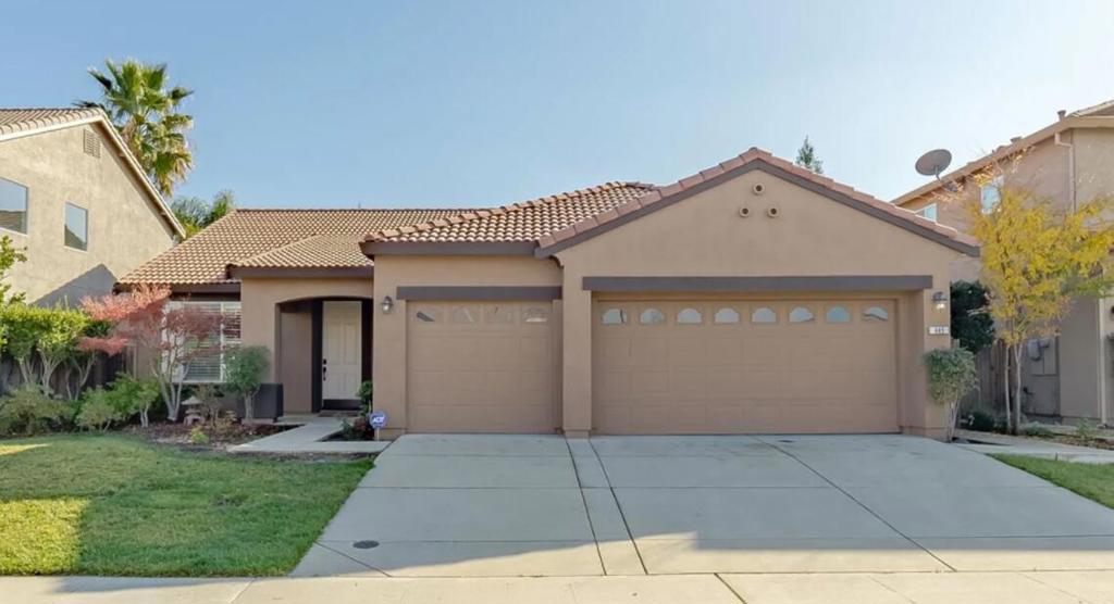 685 Linley Lane