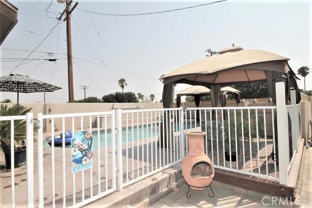 241 E Virginia Way