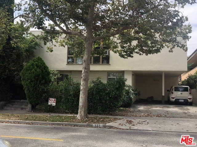 337 S Rexford Drive Beverly Hills, California Location, Location, Location! A 8-unit apartment building located in prestigious Beverly Hills, CA. Minutes away from prime retail areas and house of worships. Great unit mix of seven 2+1 Units and one 1+1 Unit. FOUR VACANT UNITS which allows new owner to collect huge upside in rents. MOTIVATED SELLER BRING ALL OFFERS!