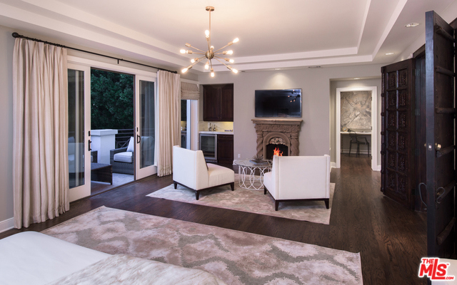 12000 CREST Court