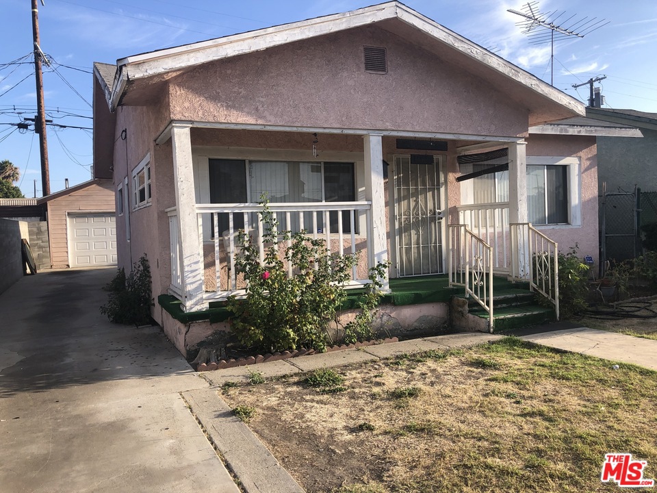 1526 W 71St Street