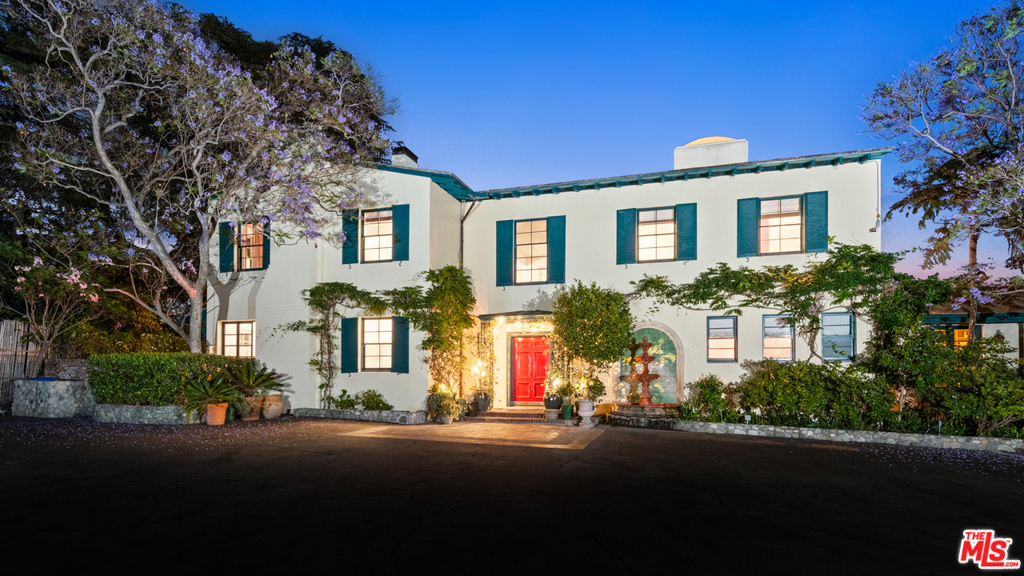 2003 La Brea Terrace