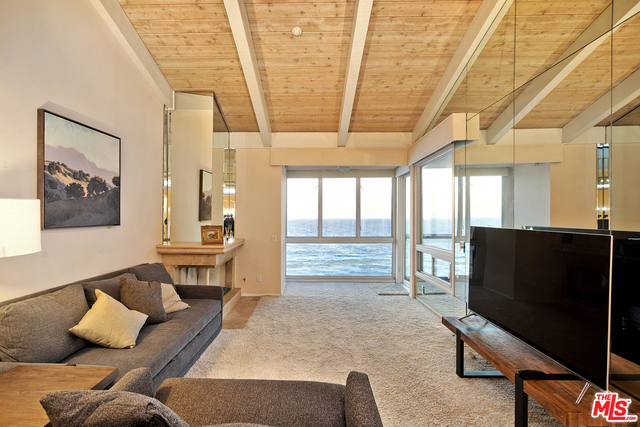 575 ESPLANADE, Redondo Beach, California 90277, 2 Bedrooms Bedrooms, ,2 BathroomsBathrooms,Residential,Sold,ESPLANADE,17203212