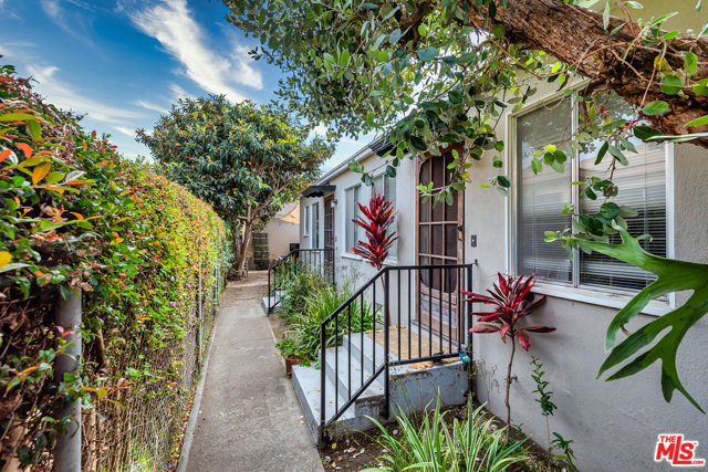 2339 Abbot Kinney Boulevard, Venice, California 90291, ,Multi-Family,For Sale,Abbot Kinney,21723950