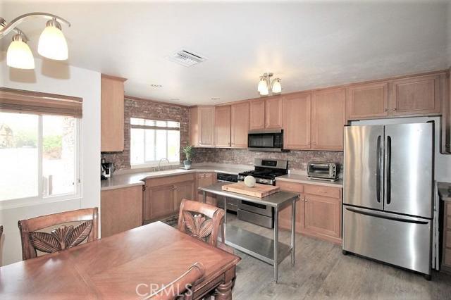 241 E Virginia Way