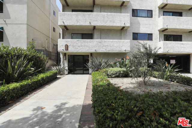 Image 2 for 1925 Overland Ave #104, Los Angeles, CA 90025
