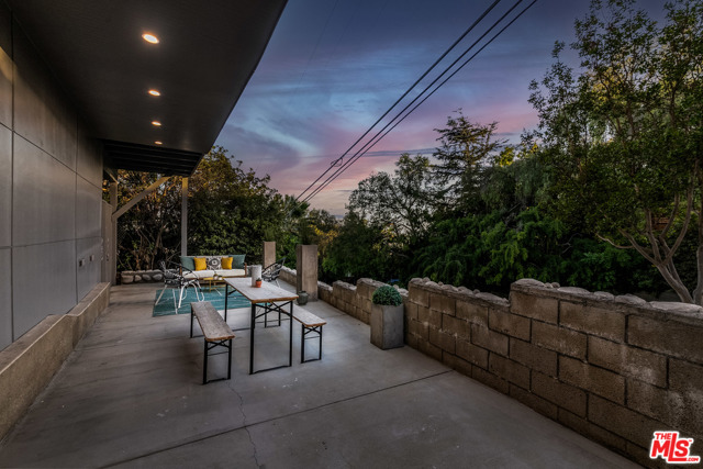 Image 3 for 345 Canyon Vista Dr, Los Angeles, CA 90065
