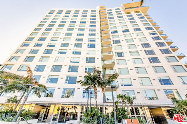 1050 GRAND 1107 Los Angeles, California Highly alluring and spacious 1bed + den at Ten50 - LA downtown south park's most luxurious residence in nearly a decade. Boutique collection of 151 residences, ten50 is in the heart of this sprawling renaissance GQ has named "America's next great city." Close to the arts, culture, entertainment, shopping, and exquisite dining, within walking distance to Staples center, Whole Foods, Ralphs, this beautiful residential building is the jewel of south park. This one bedroom and den floor plan is the most popular plan, featuring a den with CUSTOM BUILT WALL BED with CABINETS/CLOSETS, making for the perfect guest bedroom or office space. Luxuriously appointed throughout with engineered flooring in the living room / kitchen / den, upgraded carpet in the master bedroom, motorized shades, ITALIAN CABINETRY AND CARRARA MARBLE KITCHEN COUNTERS, LIEBHERR REFRIGERATOR & DISHWASHER, HANSGROHE FIXTURES, CUSTOM/ UPGRADED CLOSETS and LIGHTINGS, & LAUNDRY IN-UNIT. Professionally managed by ACTION MANAGEMENT, association amenities include 24/7 on-site concierge, a resort-style pool & 13,000sqft indoor/outdoor lounge, fitness studio & yoga deck, screening room, private dining room & secure garage parking with guest parking spaces. Welcome home to your urban oasis!