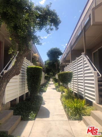 18333 HATTERAS Street 124, Tarzana, CA 91356