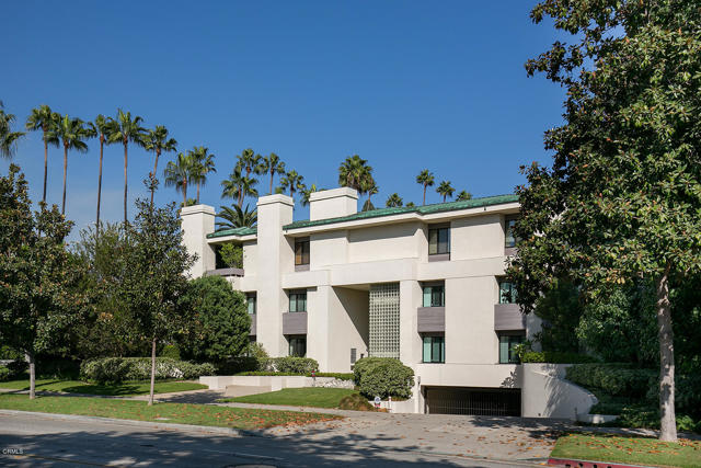 300 S Orange Grove Boulevard 4 Pasadena, California Architecturally inspired by the firm of Buff and Hensman, this high-end condominium is located within a boutique-sized Contemporary-style building and located on the Boulevard in prestigious West Pasadena. Thoroughly updated with the finest quality of imported materials, this light-filled en-suite 3-bedroom, 3-bathroom residence is a one-of-a-kind. A soaring 2-story formal entry welcomes one to walls of glass, recessed lighting, limestone flooring, a swank built-in wet bar, a gourmet kitchen with stone counters, a plethora of custom-designed cabinetry and stainless-steel appliances, this is a residence that marries luxury with sophistication at every turn. The upstairs loft-style master suite features a fireplace, large seating area, 2-walk-in closets and a stone and tile bath with double sinks. Enhanced by an imposing and custom-designed outdoor fountain, the Limestone patio is the perfect respite for al fresco dining or comfortable outdoor entertaining. Community amenities include a pool, spa, mature gardens and gated common areas.