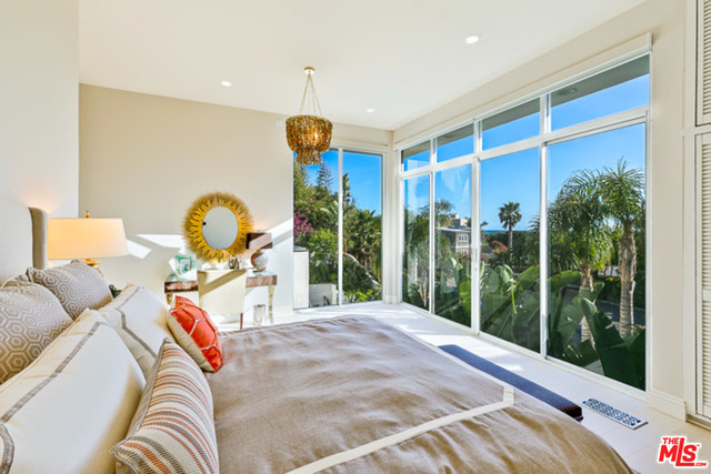 31847 BROAD BEACH Road photo 17
