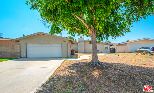 10611 Thomas Dr, Anaheim, CA 92804