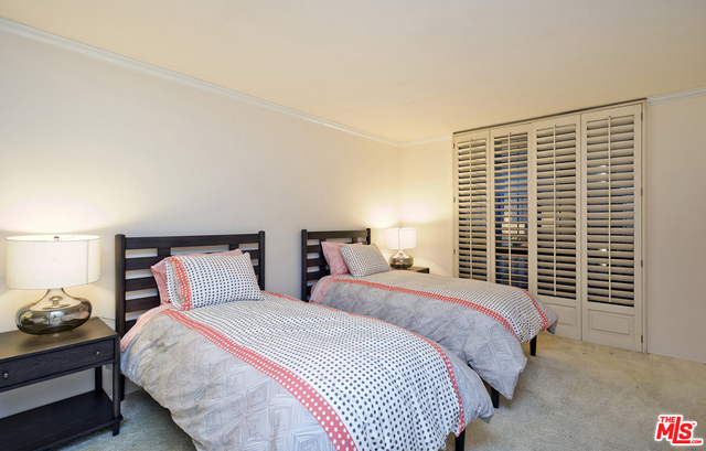 575 ESPLANADE, Redondo Beach, California 90277, 2 Bedrooms Bedrooms, ,2 BathroomsBathrooms,Residential,Sold,ESPLANADE,17203212