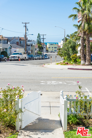 112 MONTEREY Boulevard, Hermosa Beach, California 90254, 2 Bedrooms Bedrooms, ,2 BathroomsBathrooms,Residential,Sold,MONTEREY,17207340