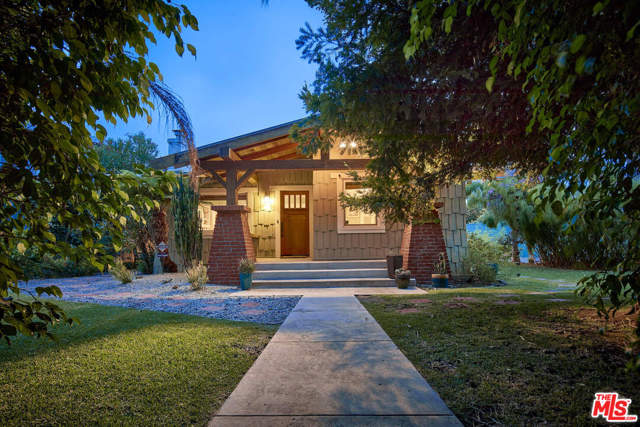 1615 Crescent Place Venice, California Nestled on a premier walk street, this quintessential craftsman is a tranquil garden oasis in the heart of Venice! Reimagined into the ultimate retreat, this duplex is your chance to embrace true serenity, privacy, and complete indoor/outdoor living at its finest and will capture your heart. //About this home: As you enter the main home, you will be taken by the charm and unique character of this original craftsman. This historical two-bedroom, one-bath home encapsulates true integrity of craftsmanship with original built-ins, a farmhouse sink, and touches of turquoise throughout. Open the windows and feel the ocean breezes or sit and relax in the sun that illuminates the space. As you move outside, you will enjoy a 2nd unit above the garage, that is currently tenant-occupied. This two-bedroom, one-bath unit has been updated and exudes a beachy vibe. Downstairs there is a separate laundry area and more storage. In addition to the 2-car garage, there are 3 more parking spaces on the exterior apron, perfect for guests. //What you'll love Designated as a legal duplex, this property allows you the opportunity to live in the main house and have the back unit as a rental for passive income, or have friends, and guests over to enjoy the space. //The Neighborhood: Located just one block away from Abbot Kinney, you just steps away from critically acclaimed restaurants, trendy retail stores, and just a stones throw from the beach. This magical property is a must-see!