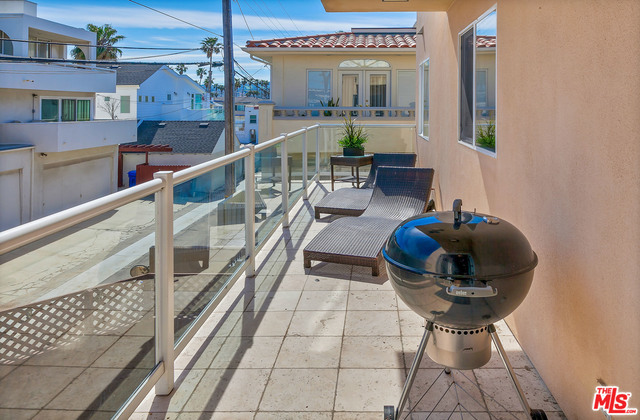 814 ESPLANADE, Redondo Beach, California 90277, 3 Bedrooms Bedrooms, ,3 BathroomsBathrooms,Residential,Sold,ESPLANADE,17205676