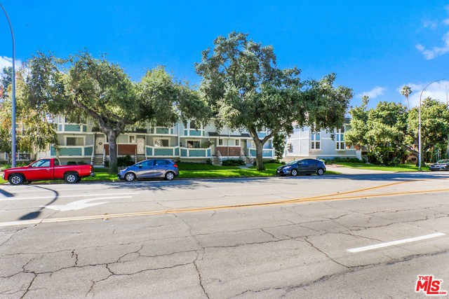 1370 E Orange Grove Blvd #12, Pasadena, CA 91104