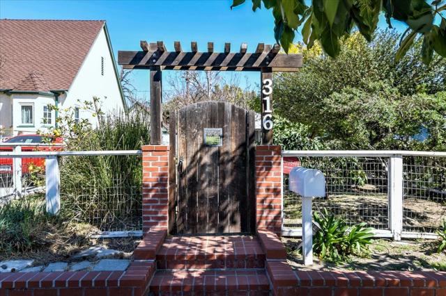 316 Lima Street Burbank, California