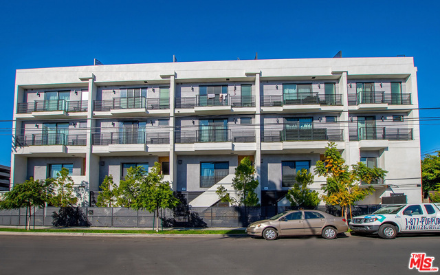 1002 N Hudson Avenue Los Angeles, California ATTENTION INVESTORS, 1031 Exchange and Owner Users! Fully Leased FIVE Unit Luxury Townhome Building. Brand NEW Construction, 1 APN. Exceptional quality and amenities including fully equipped designer kitchens complete with high-end appliances and stone counters; luxurious baths with decorative tiles and finishes. Decorative flooring and custom lighting throughout. There's also in-unit laundry with washers and dryers. 2 car private gated side-by-side covered parking spaces per unit. Bright sunny open floor plans with 3 bedrooms, en-suite baths, as well as abundant closet and storage spaces. Master suites feature spectacular baths with double vanities, soaking tubs and separate showers. Each unit has a private roof-top deck with panoramic views of the city. Centralized location by Hollywood, Melrose District, The Grove and just minutes to Beverly Hills and Downtown LA. Close proximity to world class restaurants, parks, entertainment venues, Studios, city services and public transportation.
