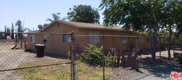 8967 Redwood Ave, Fontana, CA 92335