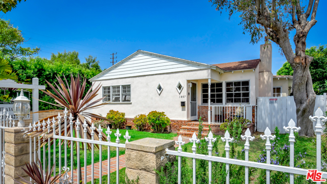 1807 PIER Avenue Santa Monica, California BEAUTIFUL ONE STORY HOME IN SUNSET PARK. OPEN FLOOR PLAN 3 BED 2.75 BATH WITH THE GUEST HOUSE INCLUDING KITCHENETTE , 3/4 BATH ,REFRIGERATOR AND WASHER / DRYER. DELIGHTFUL & WARM FAMILY ROOM W/ FIRE PLACE. SOPHISTICATED DINING ROOM W/SKY LIGHTS, FRENCH WINDOWS & DOORS OPENING TO A COZY PATIO. CHARMING LIVING ROOM W/ FIRE PLACE. FRESH POLISHED HARDWOOD FLOORS AND PAINT . KITCHEN W/ GRANITE COUNTERS ,EATING AREA , NEW STAINLESS STEEL DISHWASHER AND STOVE , STAINLESS STEEL MICROWAVE . LARGE MASTER WITH WALK IN CLOSET AND WALL TO WALL CLOSET,OPENS TO NICE PATIO. WINDOW A/C,RING AND MOTION LIGHTS, TWO CAR GARAGE , EXTRA STORAGE, CARPORT AND STREET PARKING . CLOSE TO THE BEACH , SANTA MONICA COLLEGE, MALL, SHOPS AND RESTAURANTS.