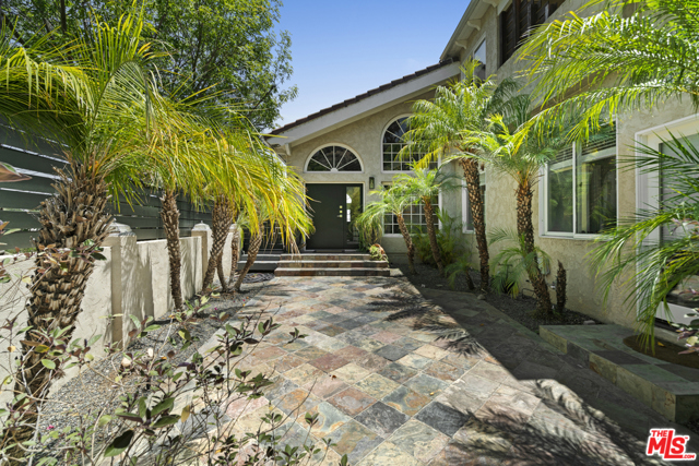 Image 2 for 2289 Chelan Dr, Los Angeles, CA 90068