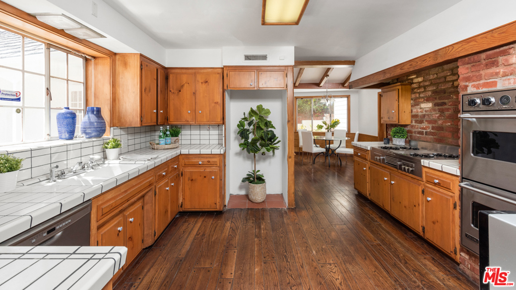 926 N Alpine Drive