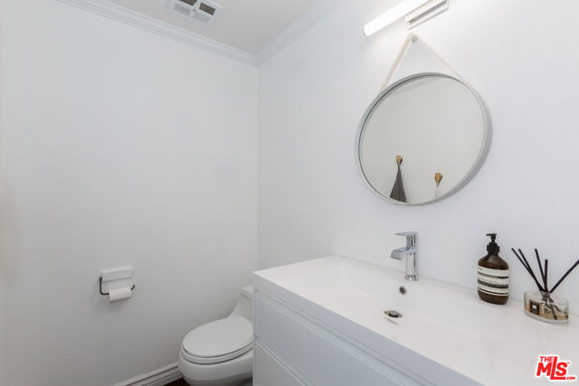 88 Cresta Verde Drive, Rolling Hills Estates, California 90274, 3 Bedrooms Bedrooms, ,3 BathroomsBathrooms,Residential,Sold,Cresta Verde,21793362